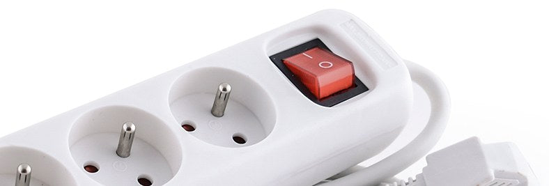 Multiprise avec interrupteur