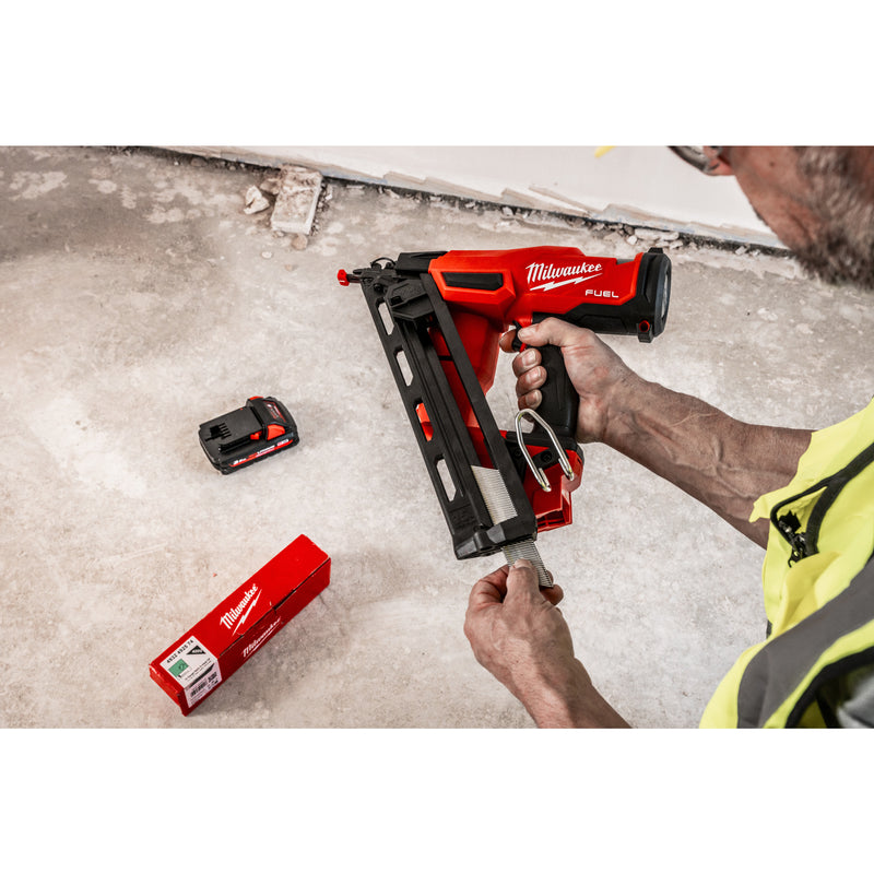 M18 FUEL™ CLOUEUR DE FINITION 34° CALIBRE 15 – M18 FN15GA