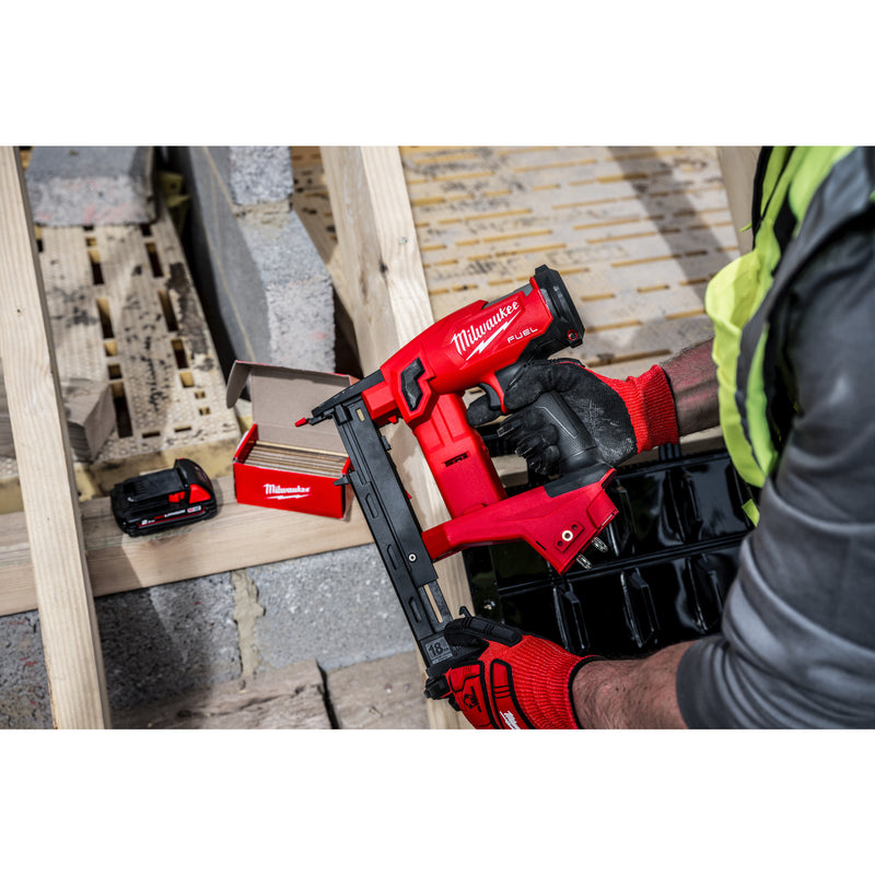 M18 FUEL™ Agrafeuse de finition – M18 FNCS18GS